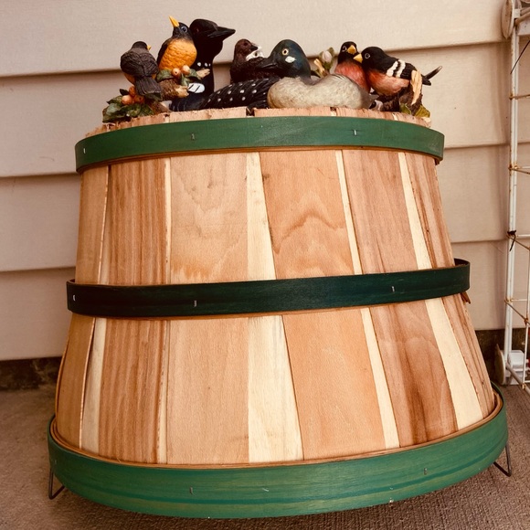 Vintage Collection of 2 🦆,🦉, Loons, 2 Robins, Bird House🖊️✏️ , New Wooden 🧺 - Picture 3 of 16